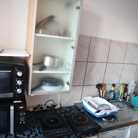 Hostel A Partage